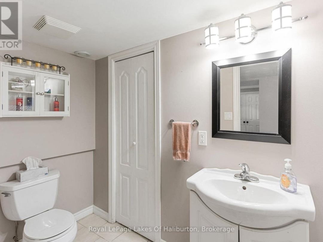 1096 CHELSEA LANE, Algonquin Highlands (Stanhope)