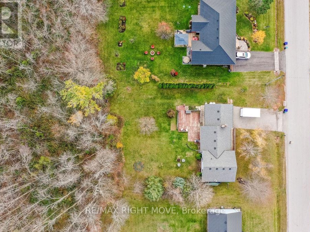 3811 LEO CRESCENT, Barnstable Bay