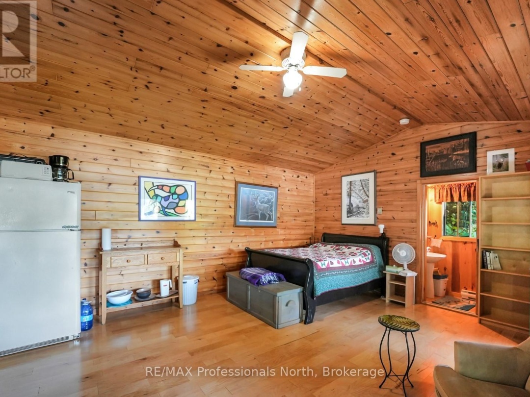 2718 WILKINSON ROAD, Kennisis Lake