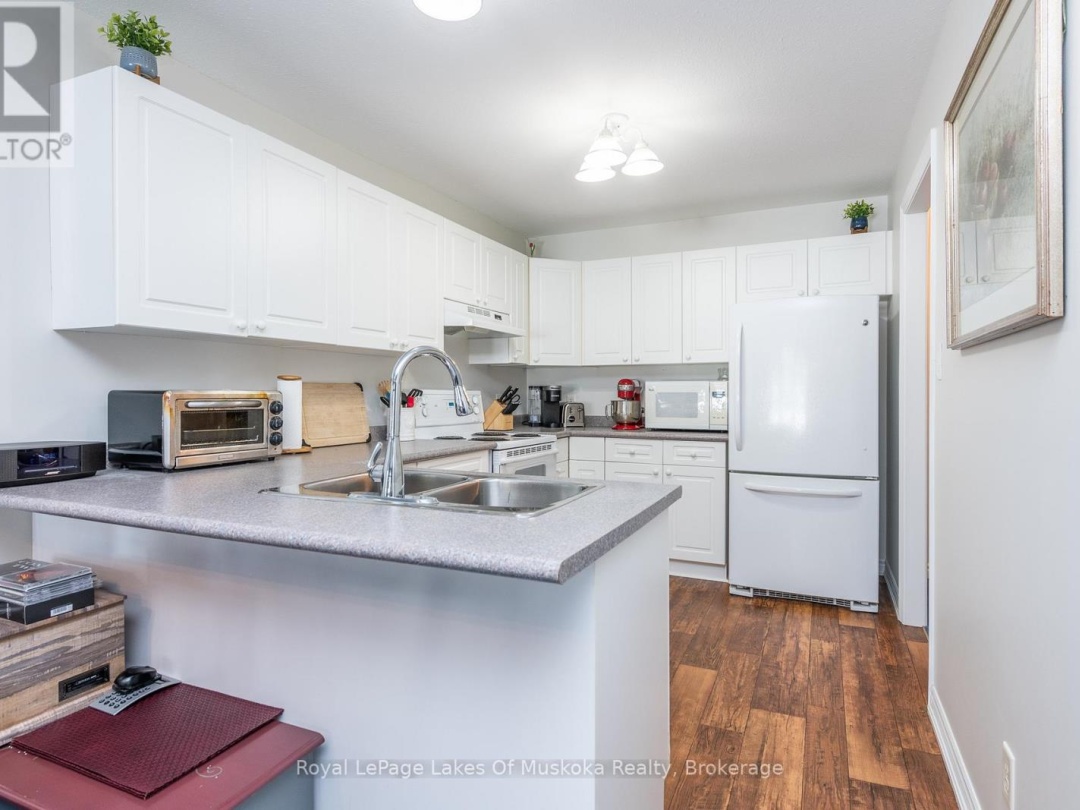 207 - 31 DAIRY LANE, Muskoka River