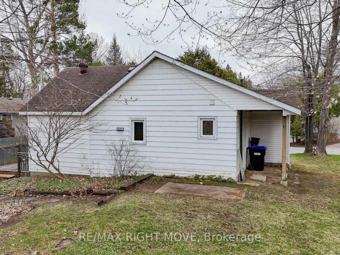 3391 ARMAND AVENUE, Severn (West Shore)