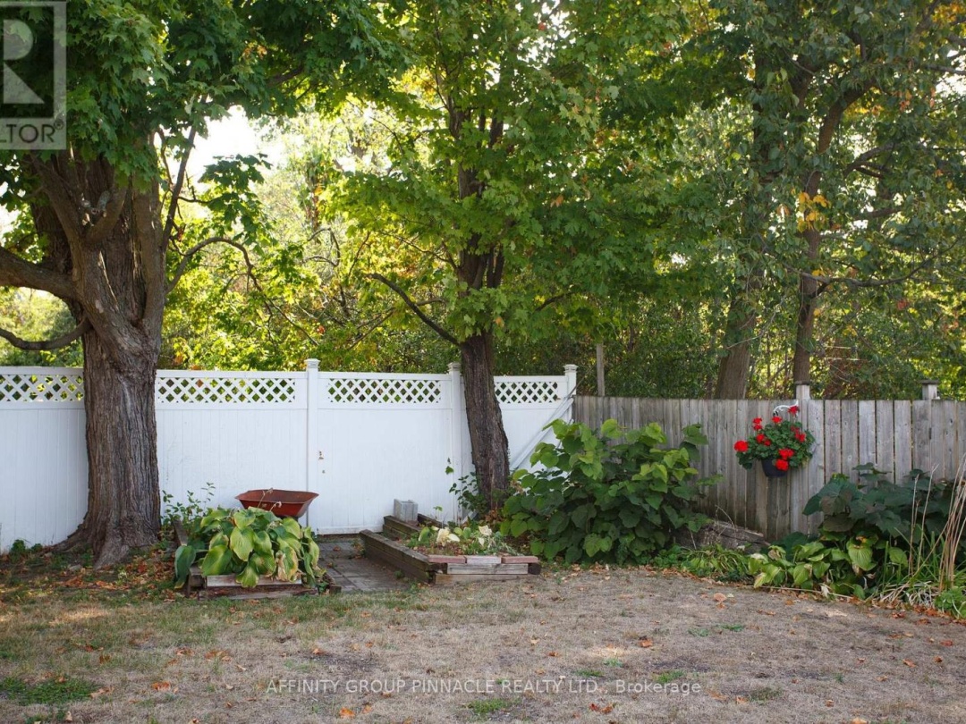 74 WILLIAM STREET, Kawartha Lakes (Bobcaygeon)