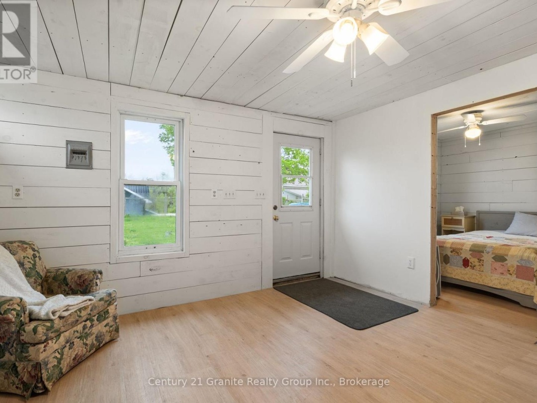 8 BEND STREET, Kawartha Lakes (Kinmount)