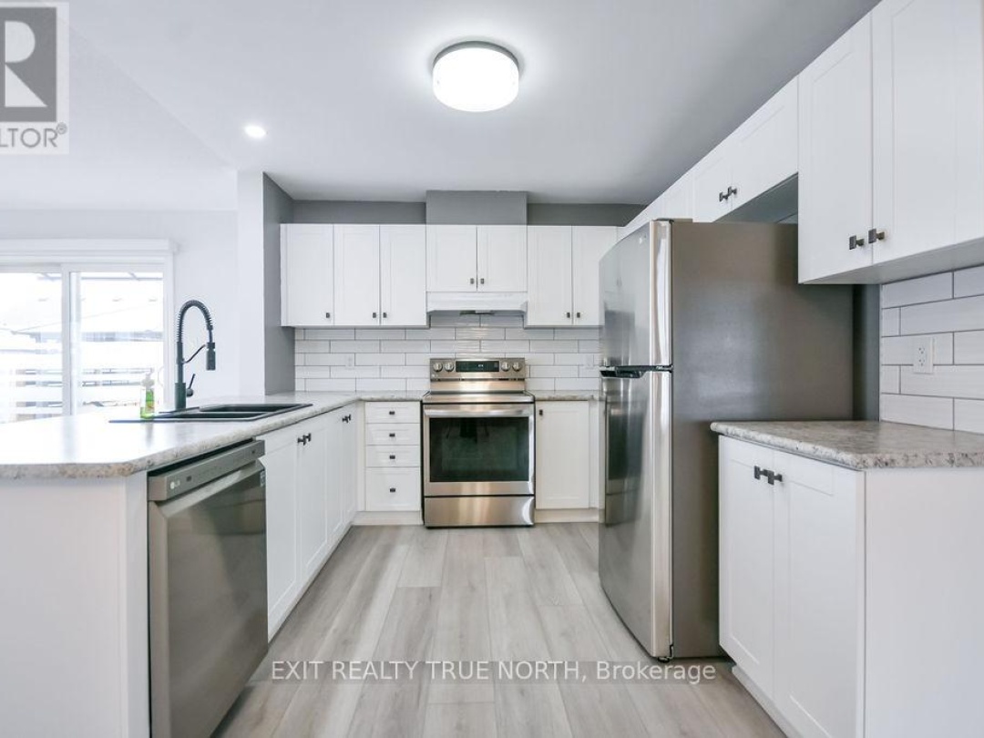 8 SINCLAIR CRESCENT, Ramara (Atherley)