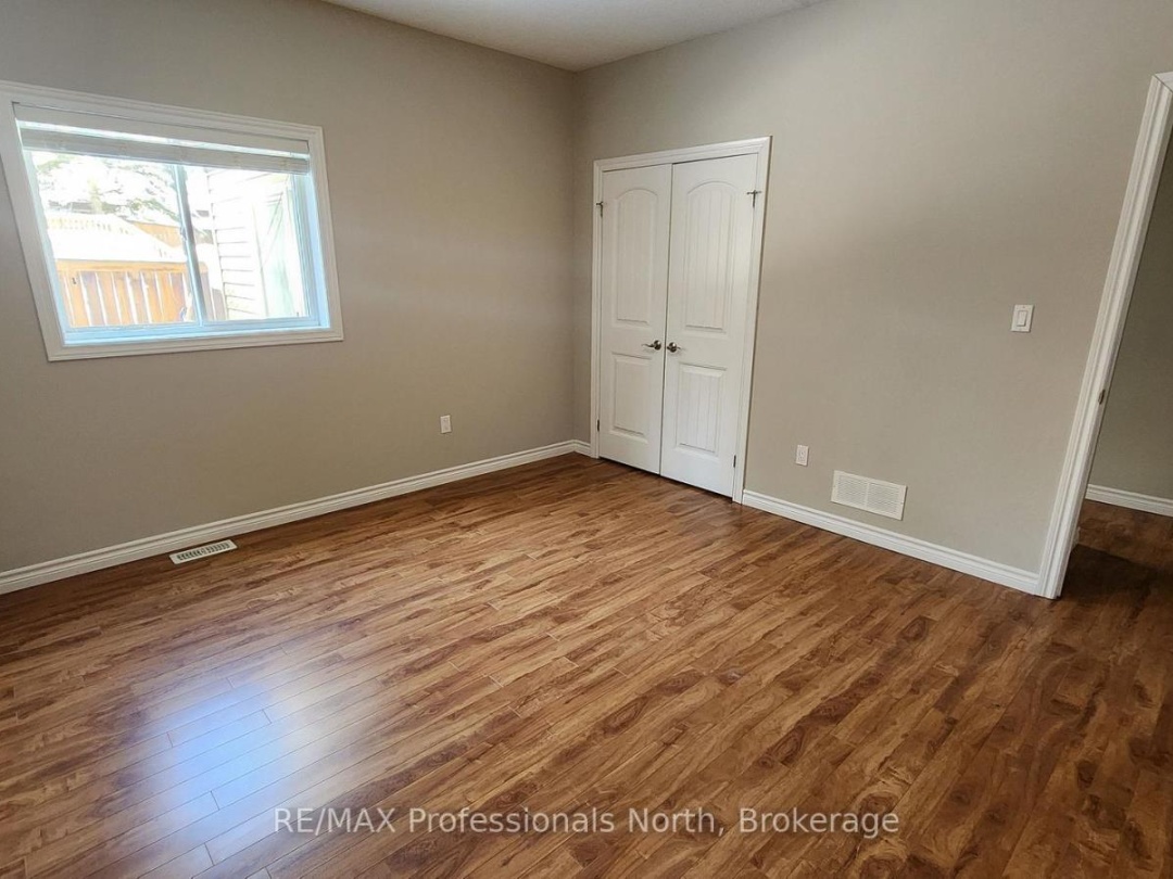19 DUNCAN STREET E, Huntsville (Chaffey)