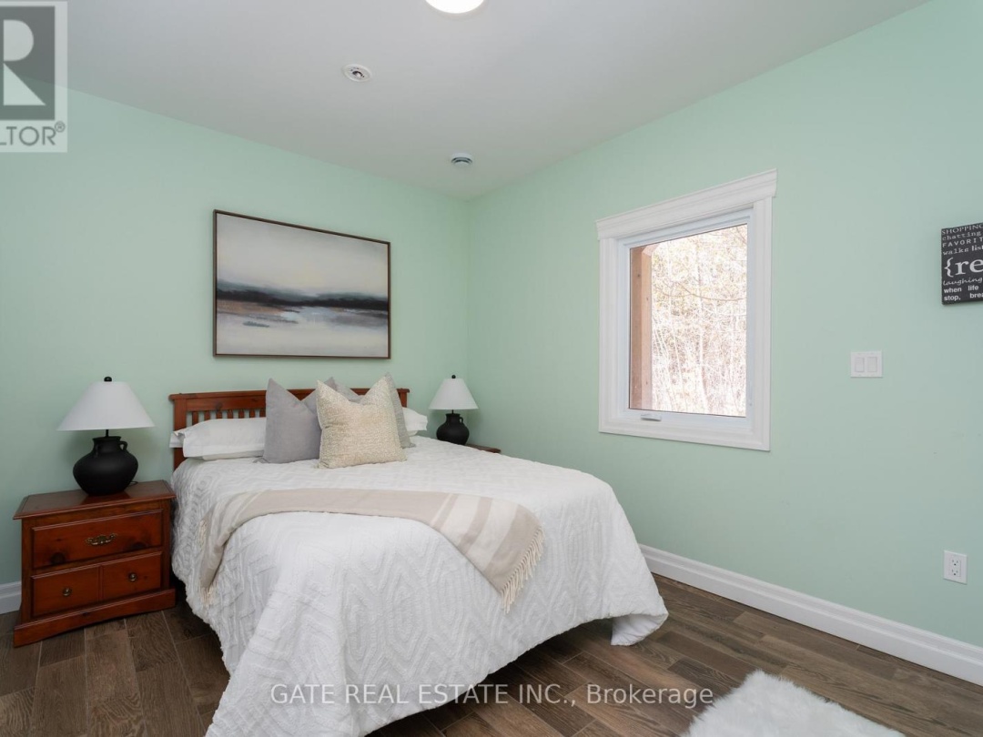 44 BASS LAKE ROAD, Pigeon Lake