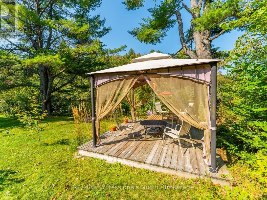 1029 LOYALIST DRIVE, 