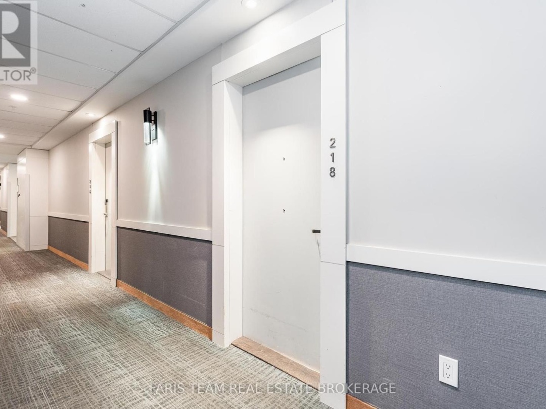 218 - 25 PEN LAKE POINT ROAD, 