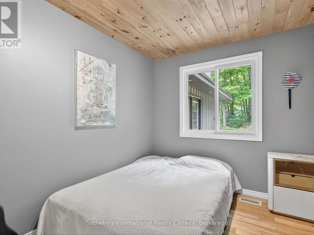 1132 LIMBERLOST ROAD, 