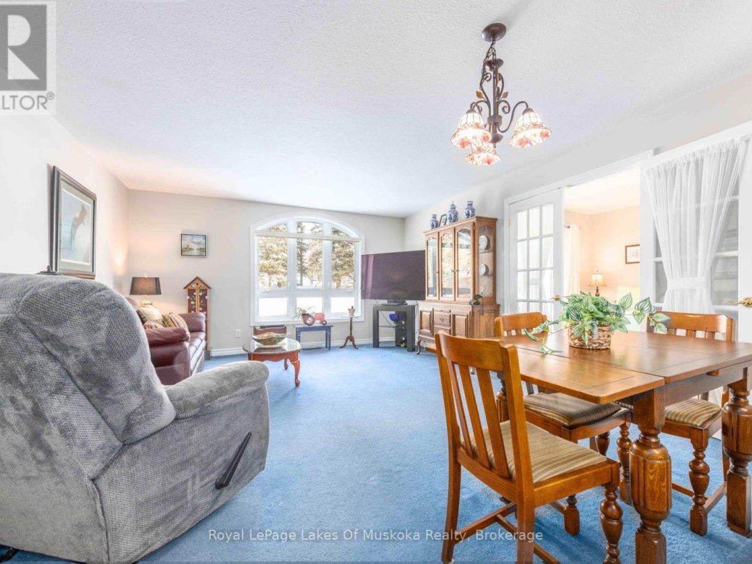 207 - 31 DAIRY LANE, Muskoka River