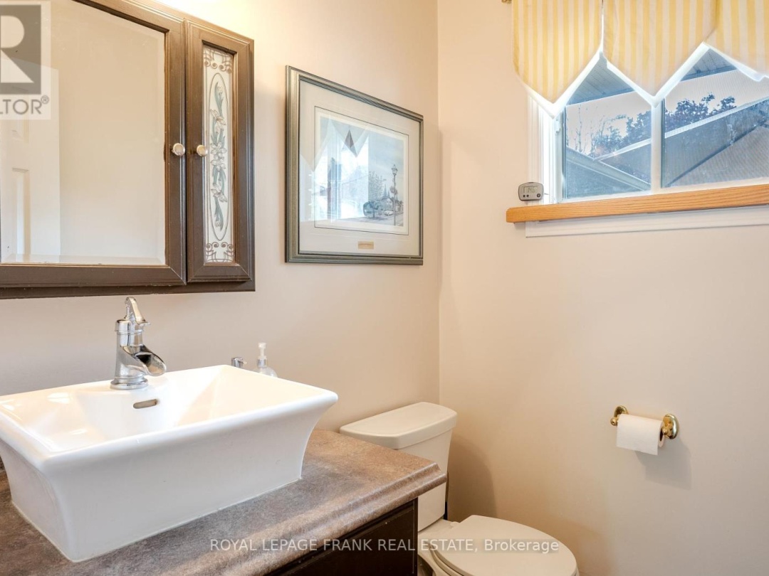 97 PIRATES GLEN DRIVE, Pigeon Lake