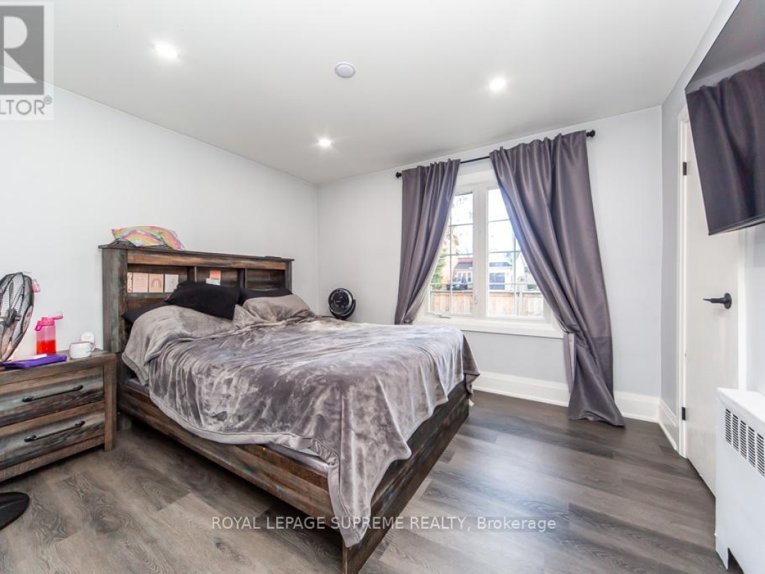 248 MISSISSAGA STREET W, 
