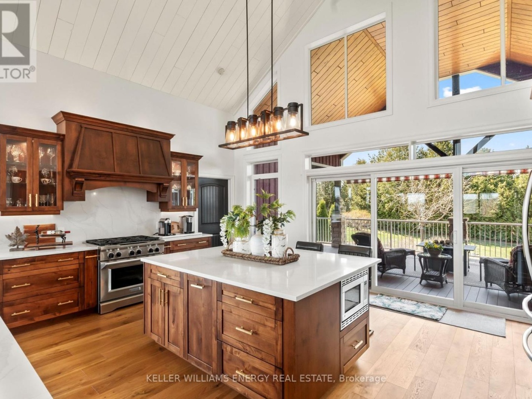 112 PELLER COURT, Pigeon Lake