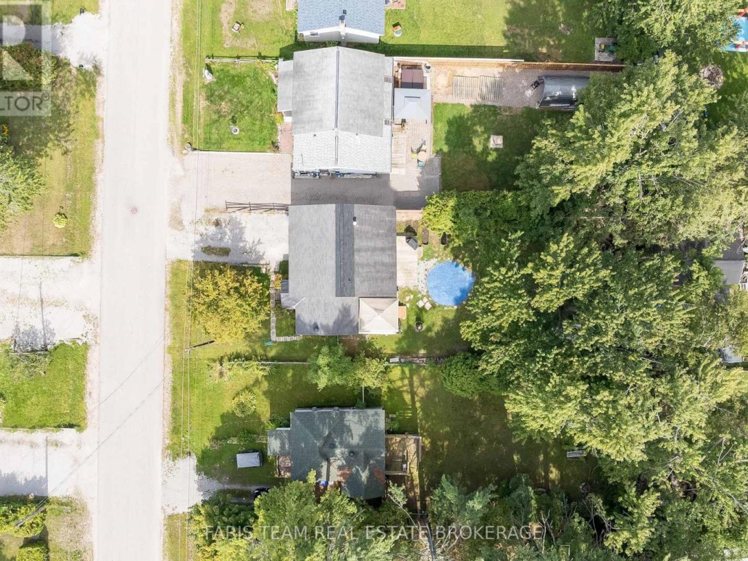 3425 CORONATION AVENUE, Severn (West Shore)