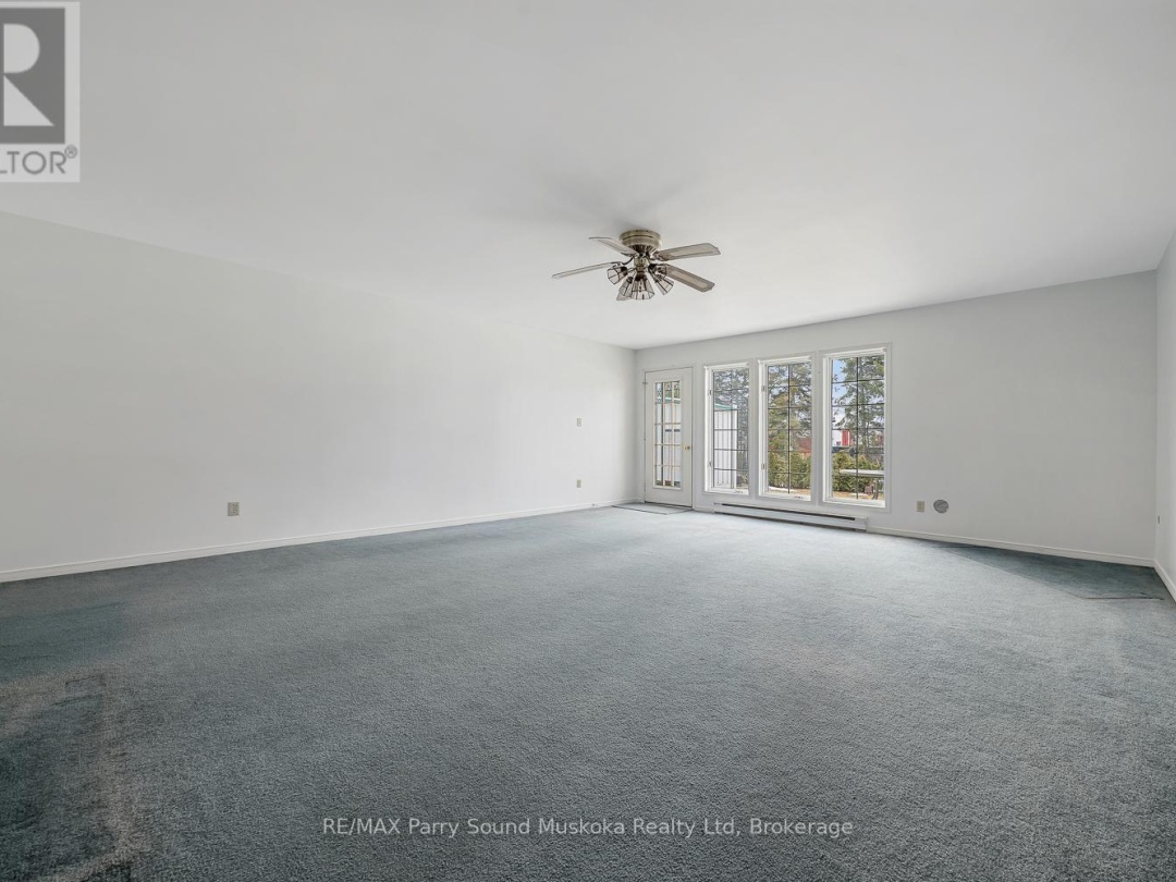 18 GEORGIAN BAY AVENUE, Parry Sound