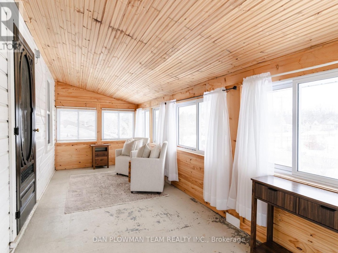 48 DUNN STREET, Kawartha Lakes (Bobcaygeon)