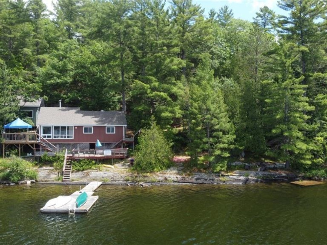 1060 Oxbow Lane, Gull Lake