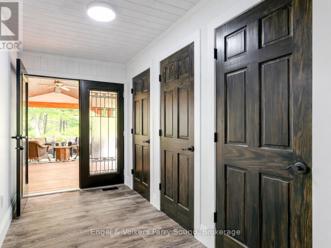 49 REGENCY DRIVE, Richmond Lake