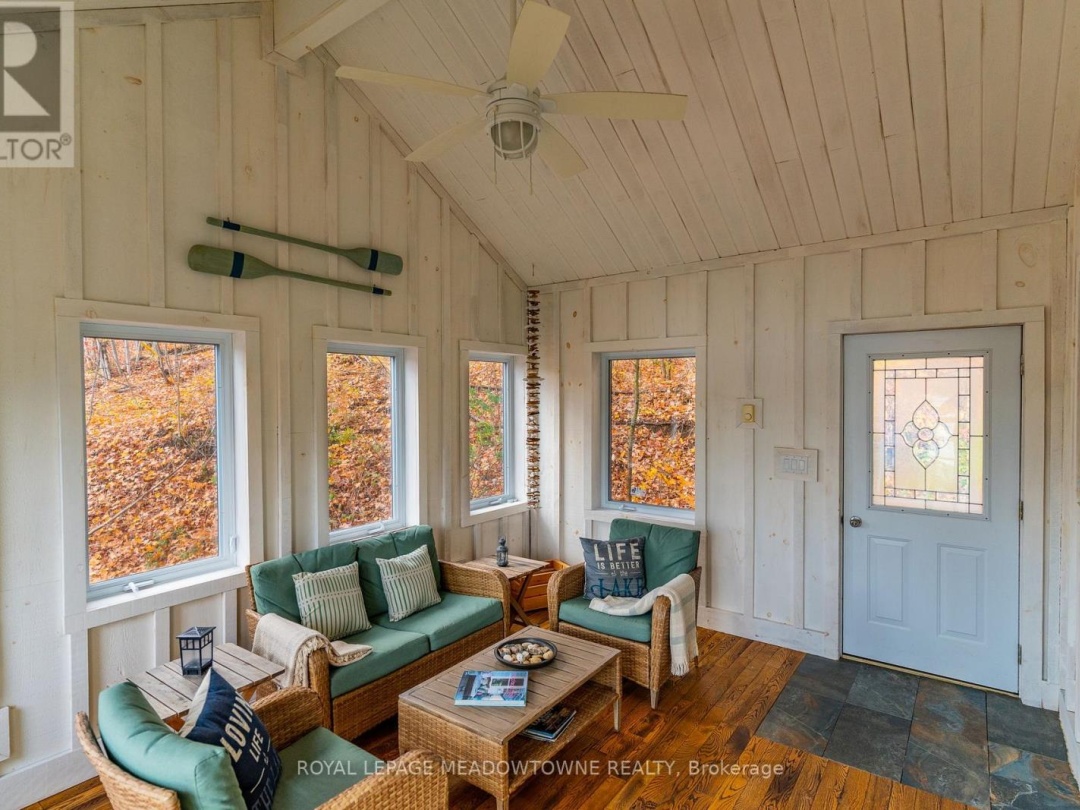 1658 HOSPITALITY ROAD, South Lake