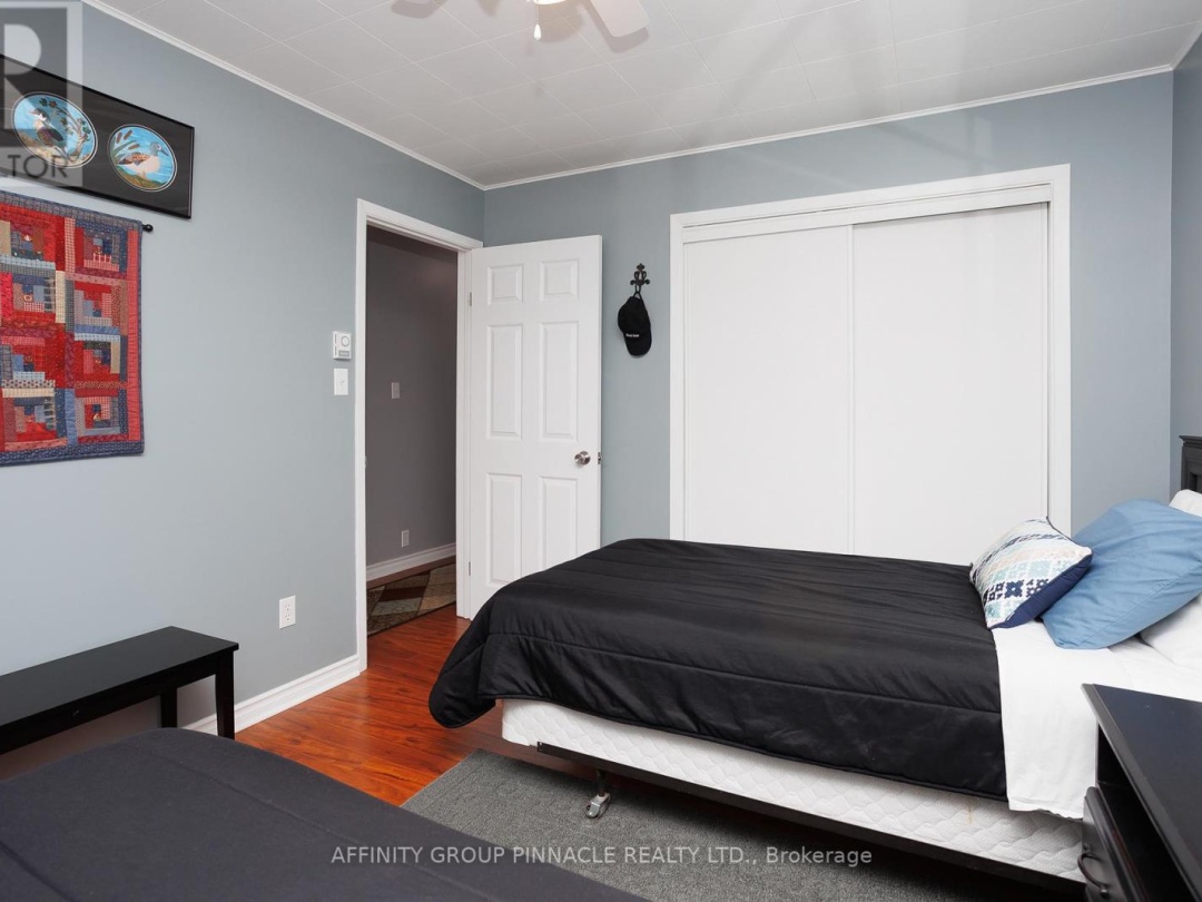 11 LAKEVIEW CRESCENT, 