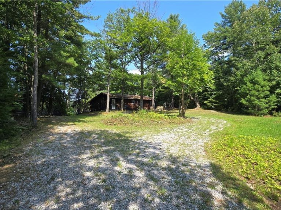 33 Houston Lane, Otter Lake