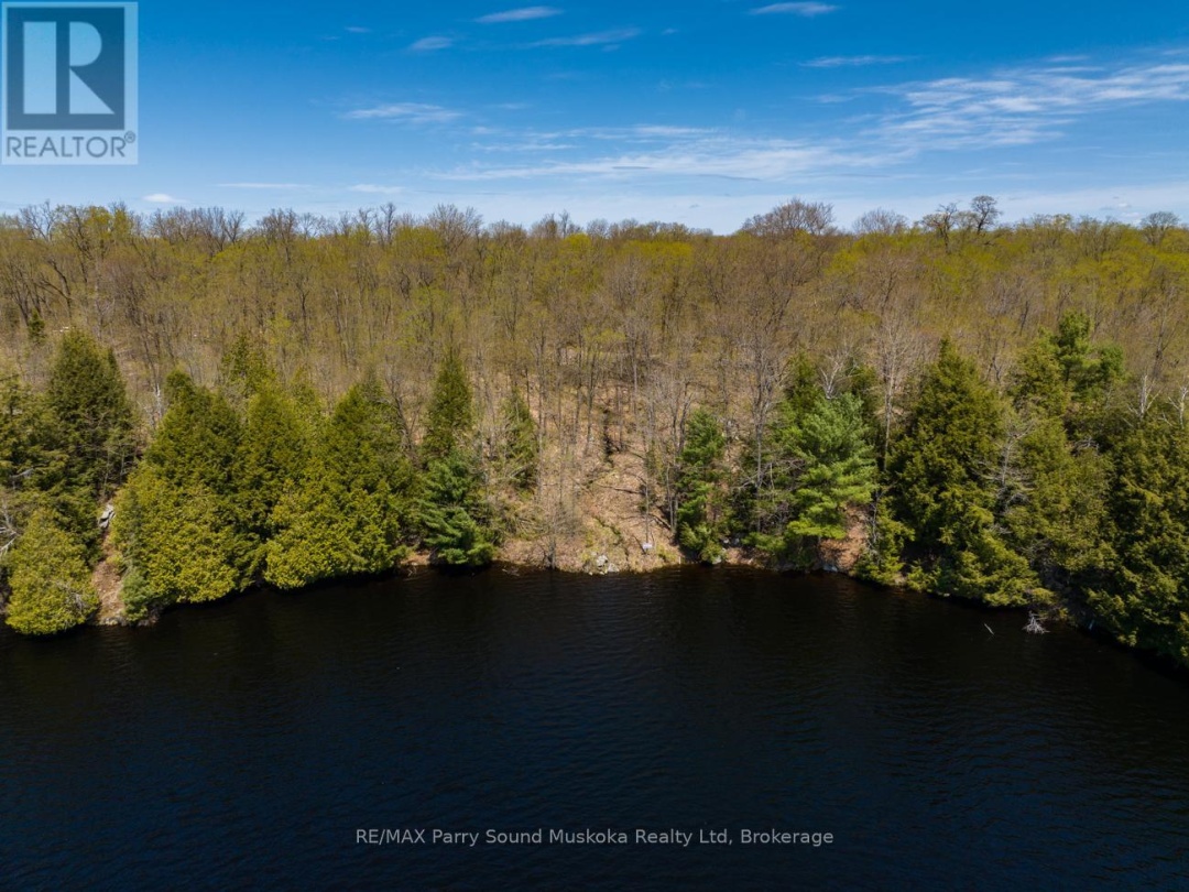 33 PAULS BAY ROAD, Harris Lake