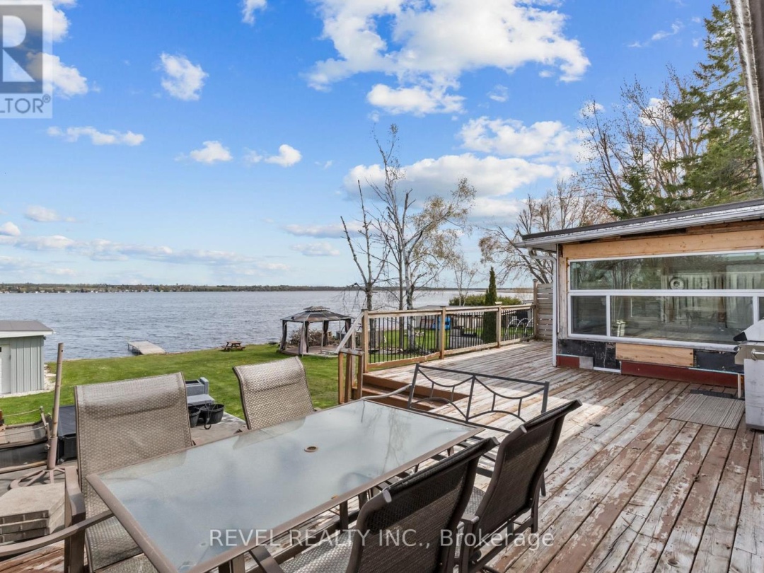 151 BEEHIVE DRIVE, Sturgeon Lake