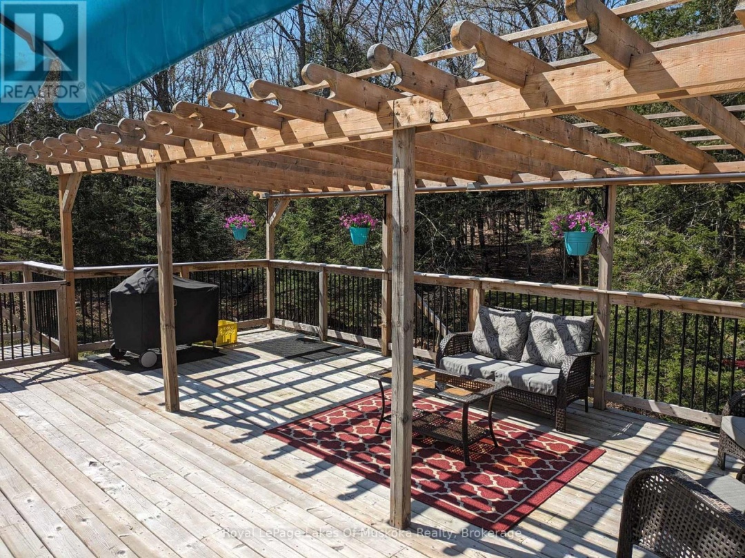256 WOODLAND DRIVE, Huntsville (Chaffey)