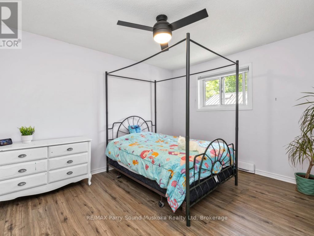 28 FOREST STREET, Parry Sound