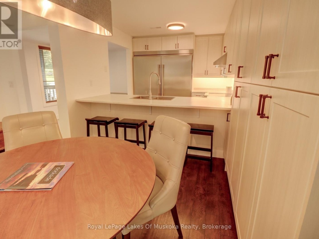 8 - 1561 HIDDEN VALLEY ROAD, 