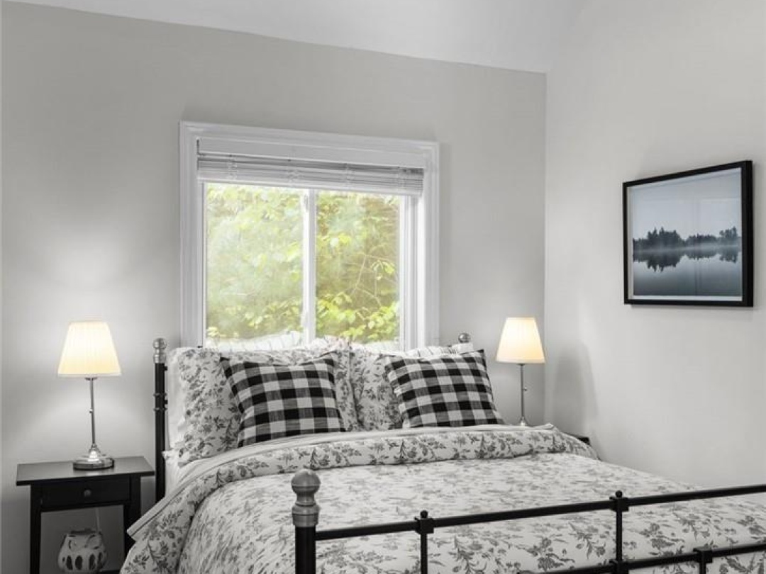 3 - 1166 NORTH SHORE DRIVE, 