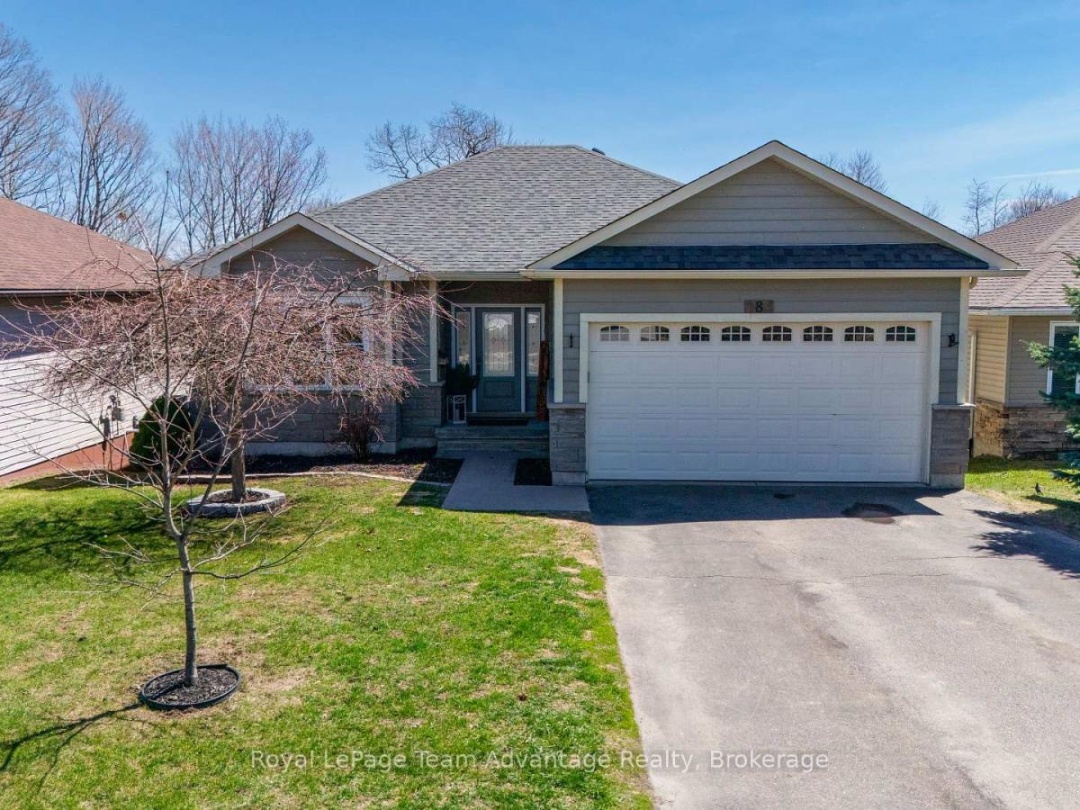 8 AVERY COURT, Parry Sound