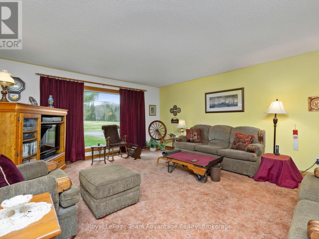142 BROADBENT ROAD, Manitouwabing Lake
