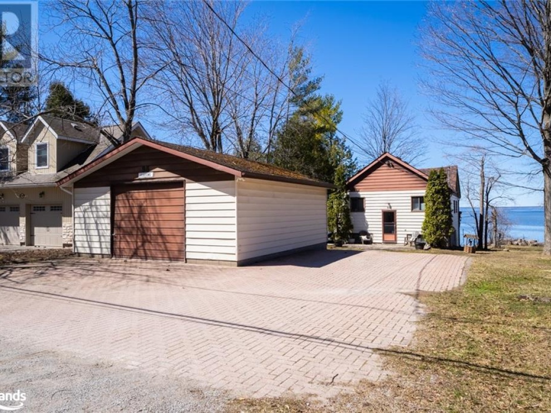 96 Robins Point Road, Georgian Bay