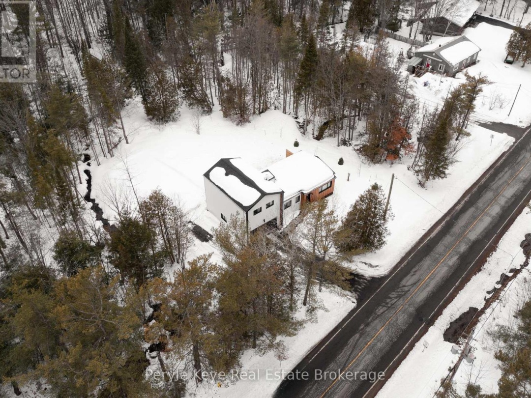 1290 CEDAR LANE, Bracebridge (Macaulay)