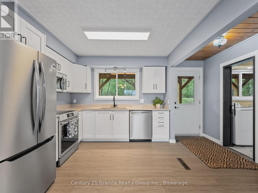 2347 KASHAGAWIGAMOG LAKE ROAD, 