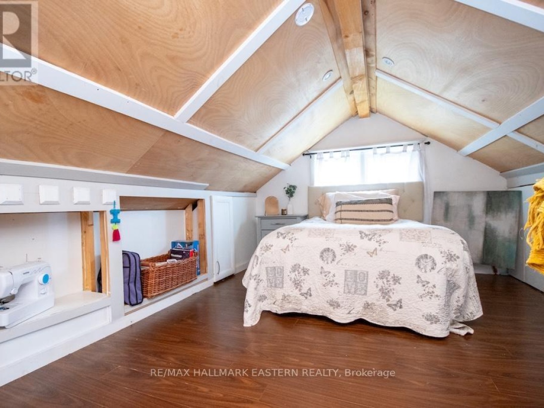 2305 THURSTONIA ROAD, Sturgeon Lake