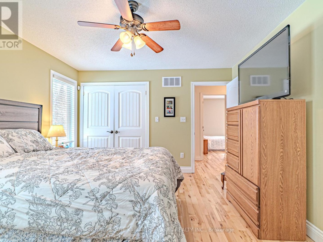 914 COUNTY RD 49, Trent Lakes