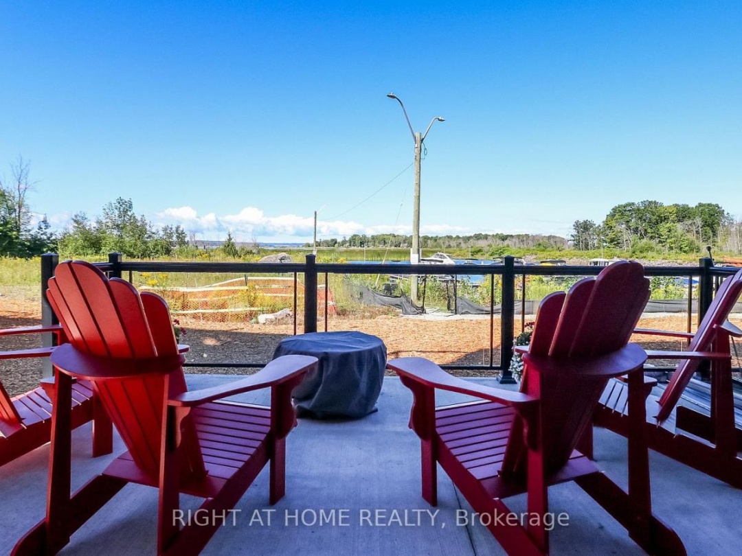 100 MARINA VILLAGE DRIVE, Georgian Bay