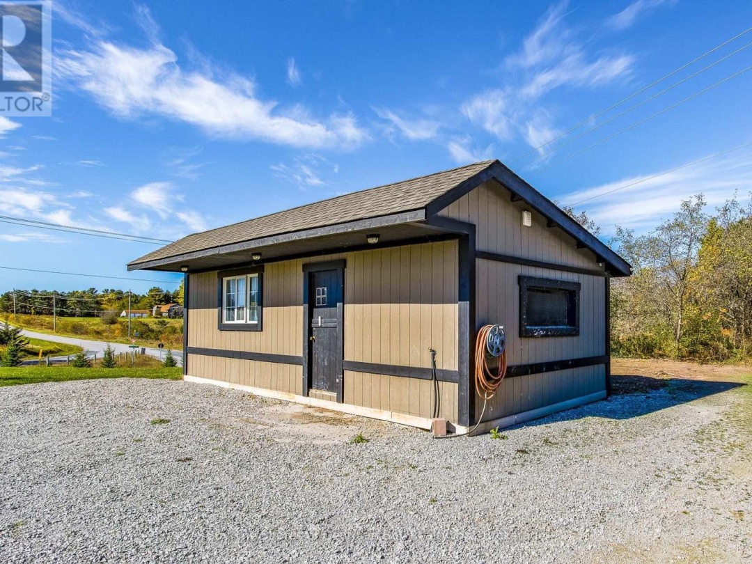 399 DAWSON'S SIDE ROAD, 