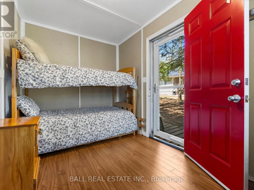 479 EAST CLEAR BAY ROAD, Crystal Lake