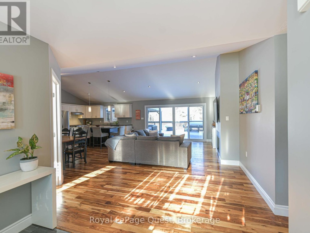 2044 MARCHMONT ROAD, 