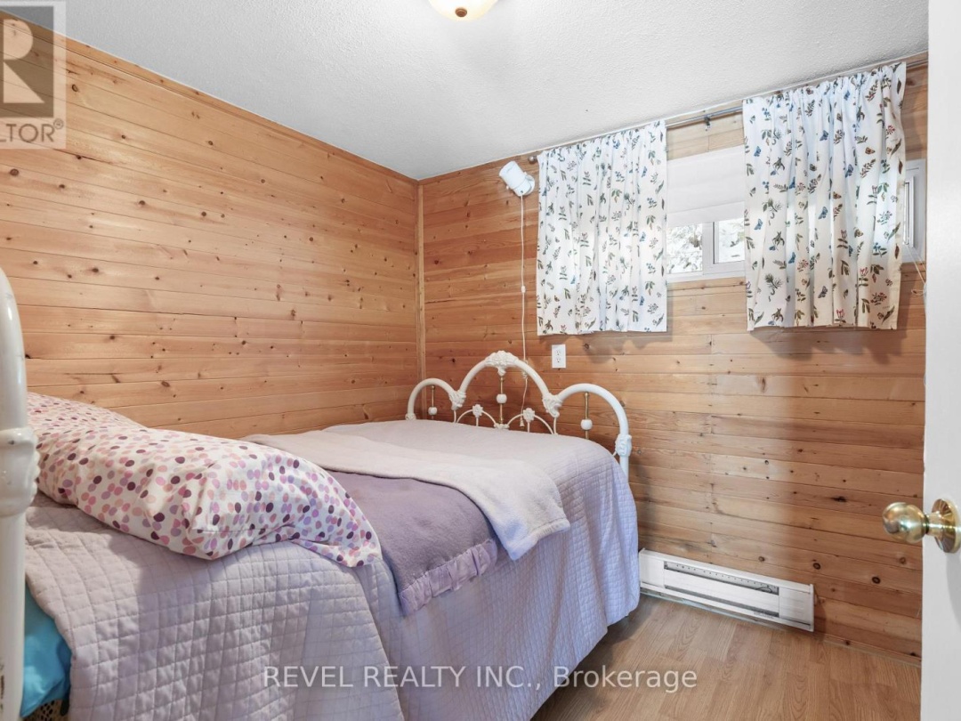 1129 LAKESHORE ROAD, Gooderham Lake