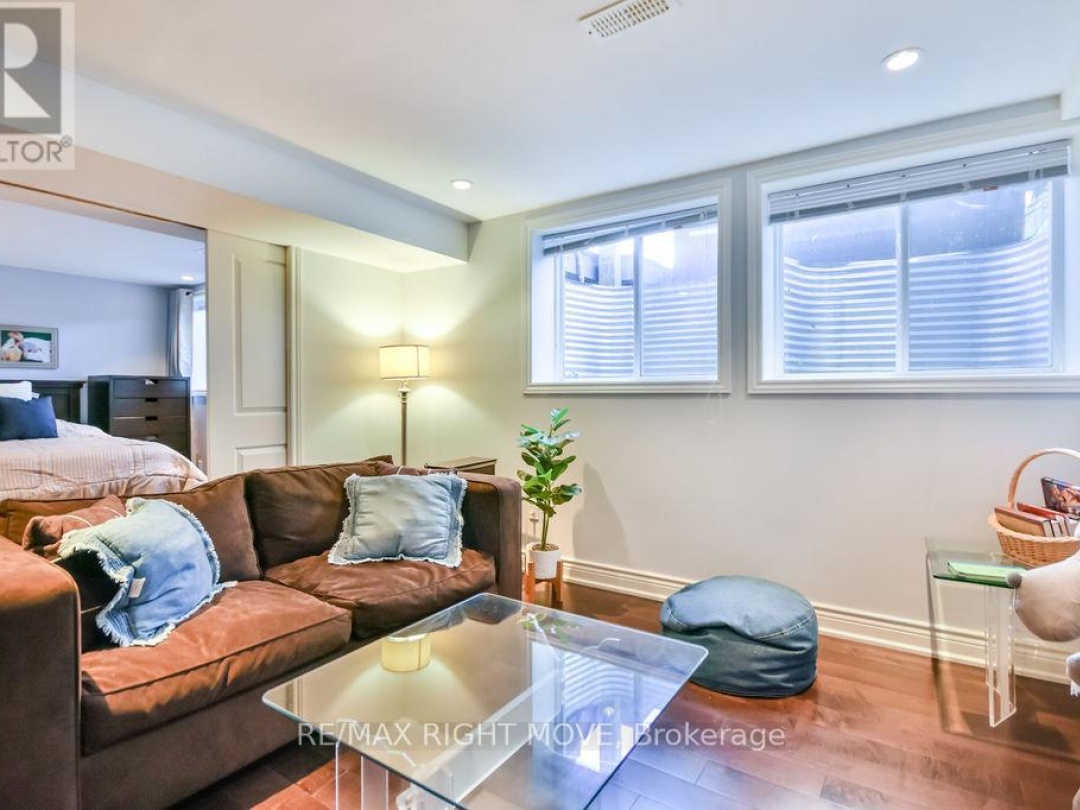 28 - 10 INVERMARA COURT, Lake Simcoe