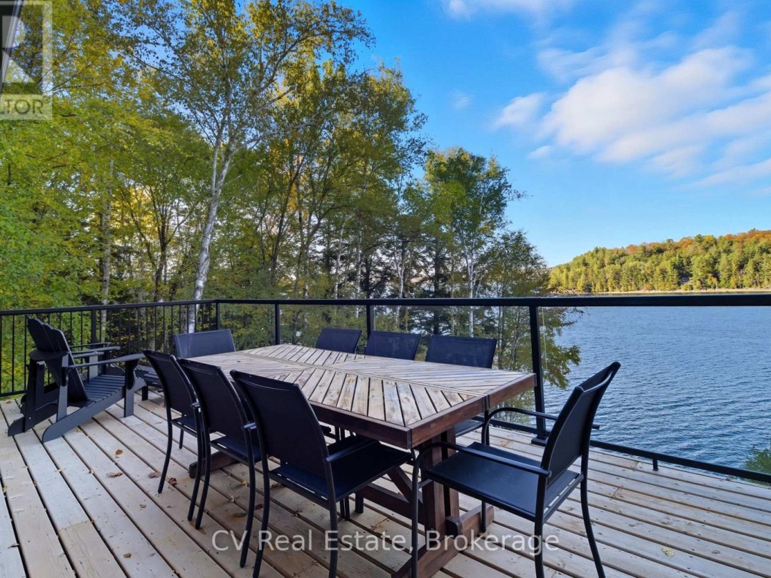1399 BAYBREEZE LANE, Redstone Lake