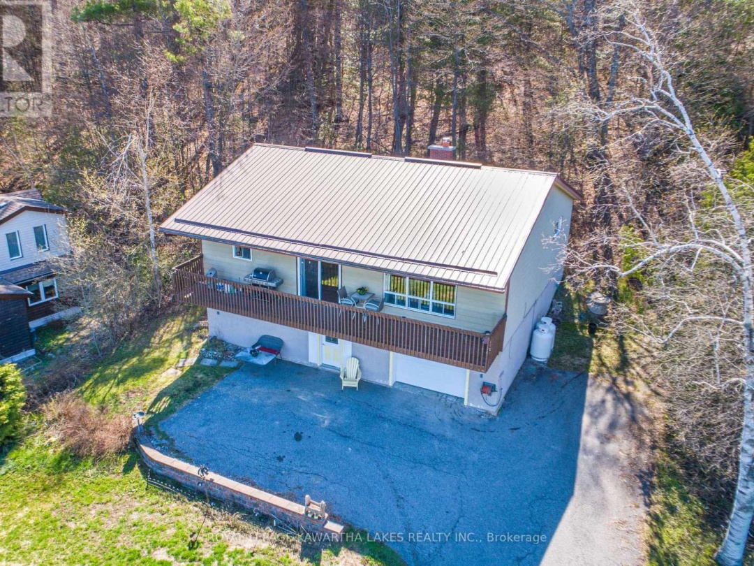805 CEDAR GLEN ROAD, Sturgeon Lake