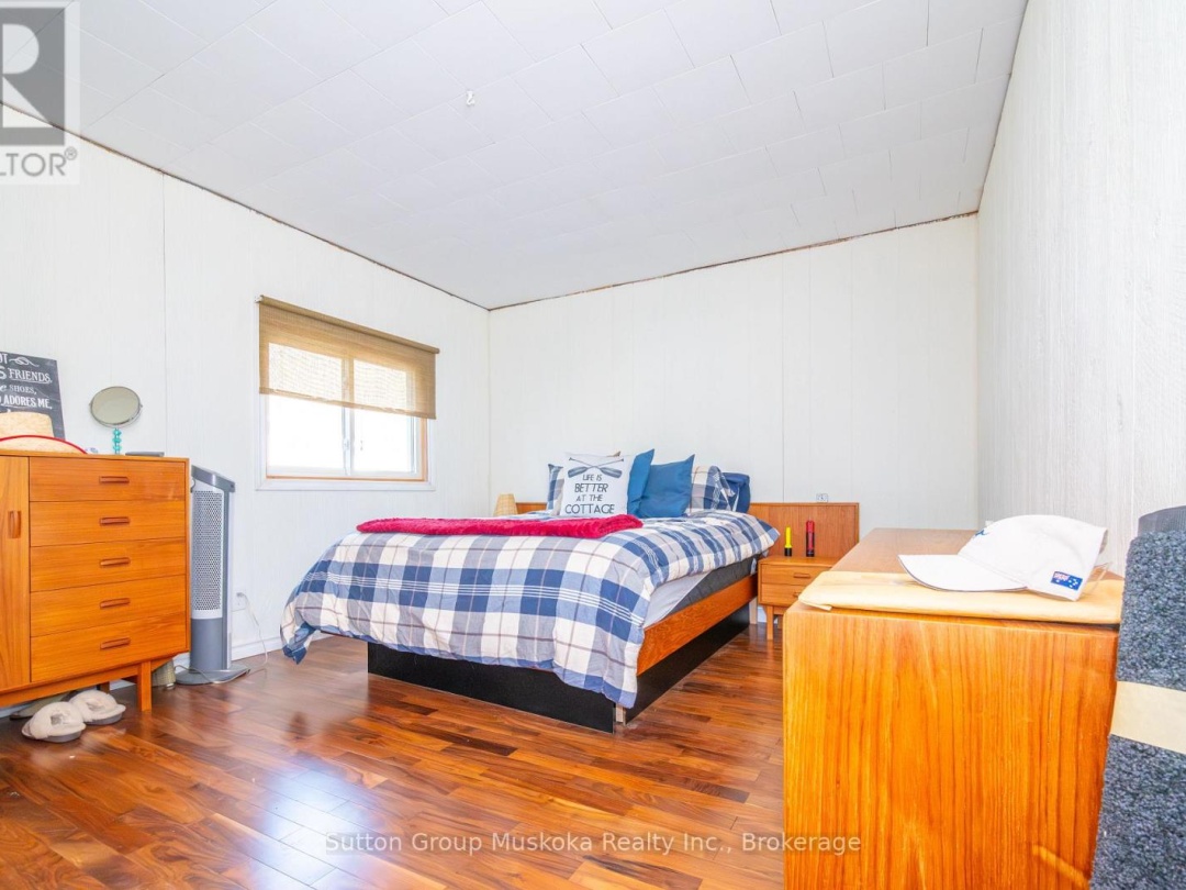 562 AND 568 EAST WASEOSA LAKE ROAD, 