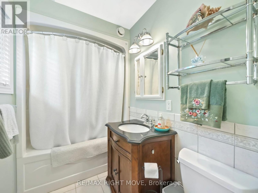 4672 ZACHARY CRESCENT, Ramara (Atherley)