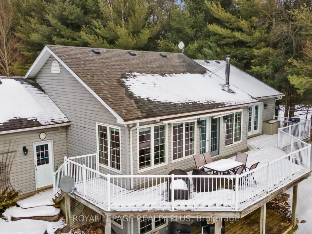 16 BLACK BEAR DRIVE, Burnt River