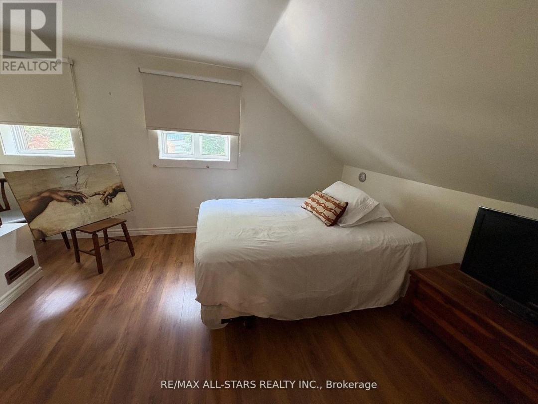 77 BOBCAYGEON ROAD, Minden Hills (Lutterworth)